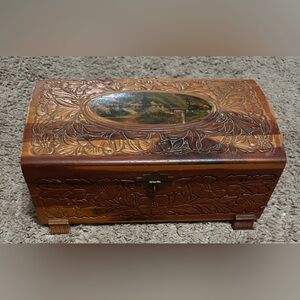 Vintage Wooden Cedar Box w/Mirror